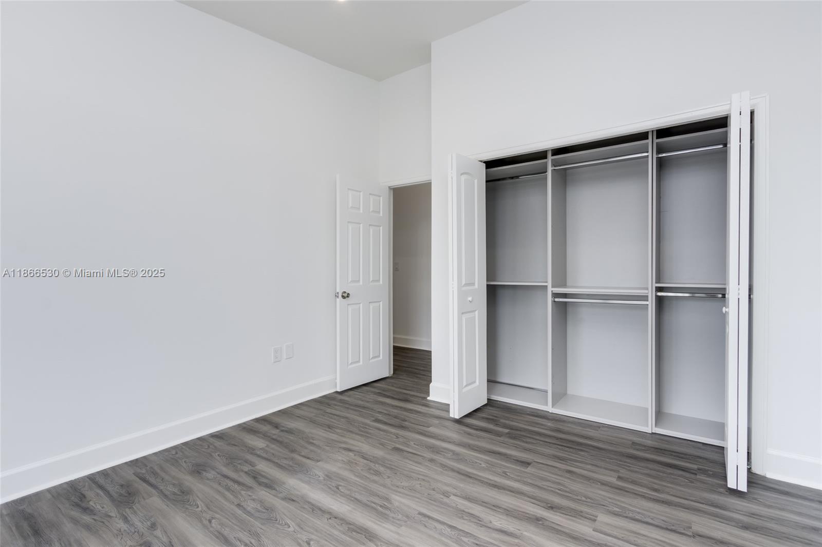 EASTERN SHORES - Residential