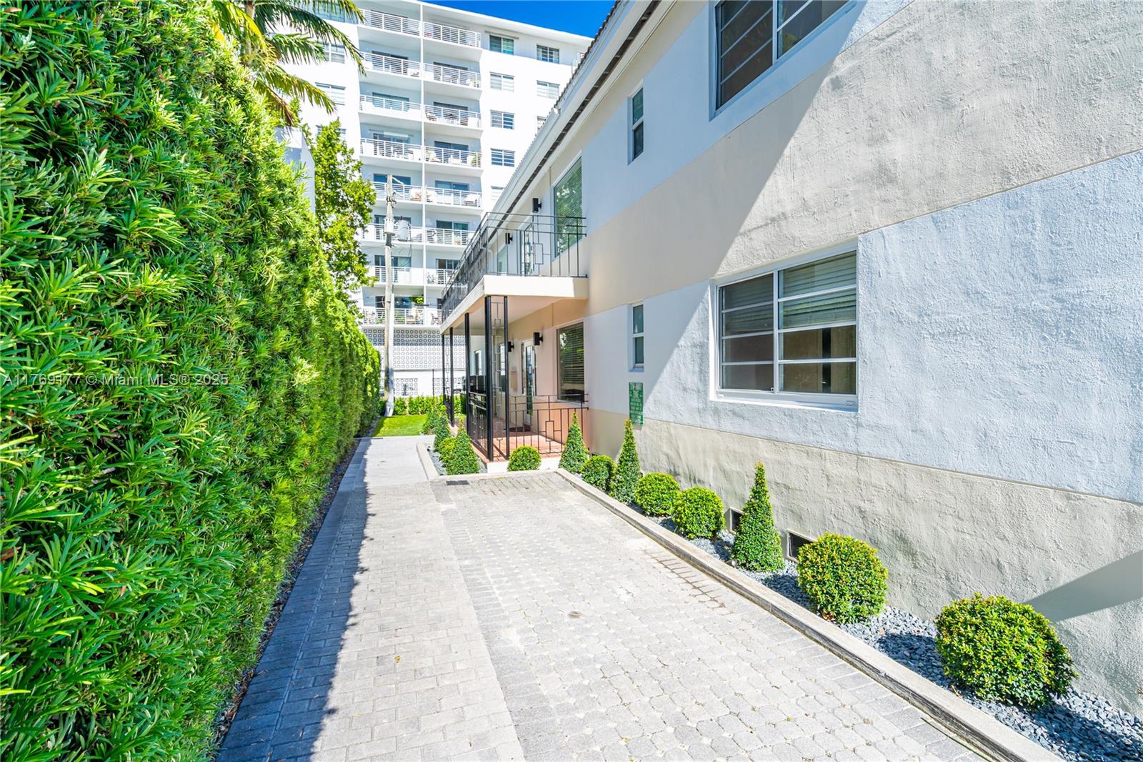 LINCOLN TERRACE SUB - Residential Income