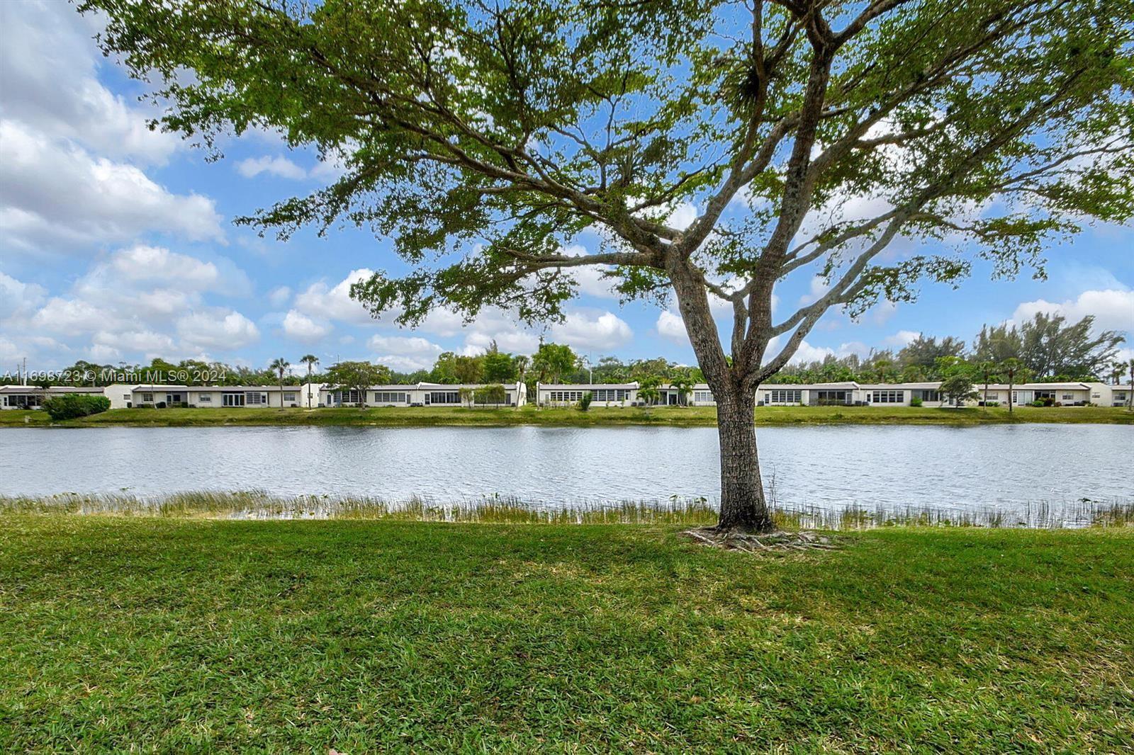 Golden Lakes Village Condo - Residential