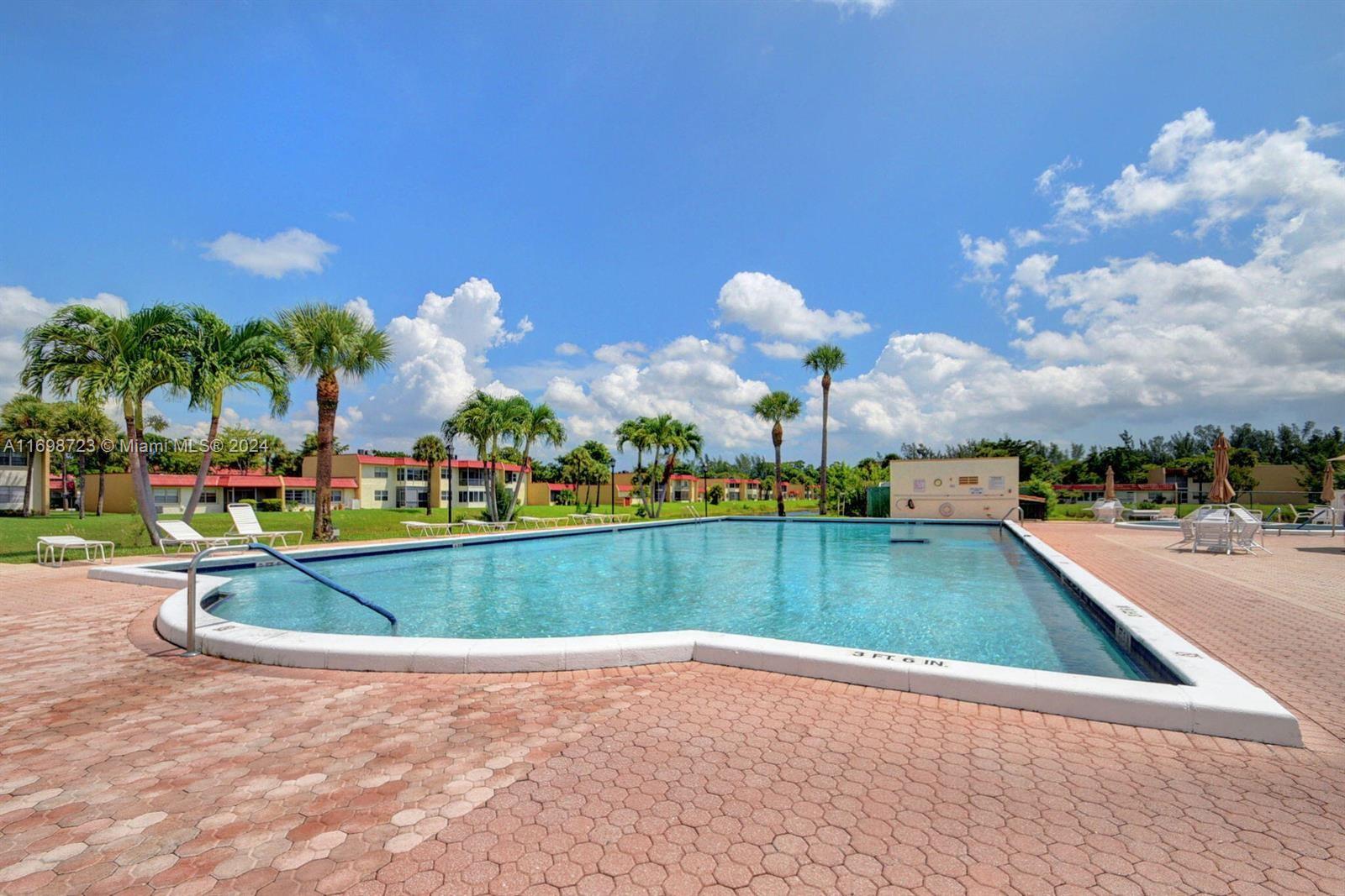 Golden Lakes Village Condo - Residential