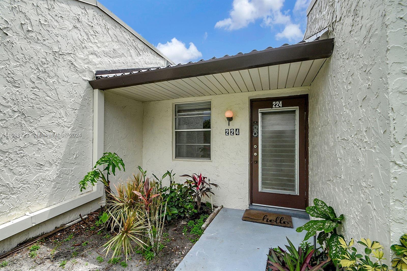 Golden Lakes Village Condo - Residential