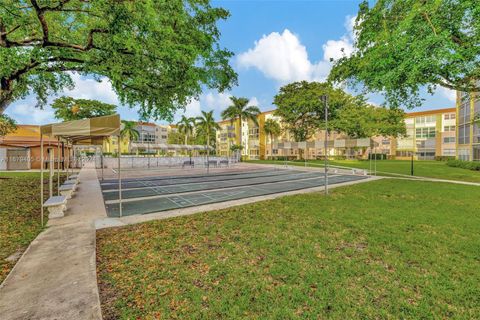 A home in Lauderdale Lakes