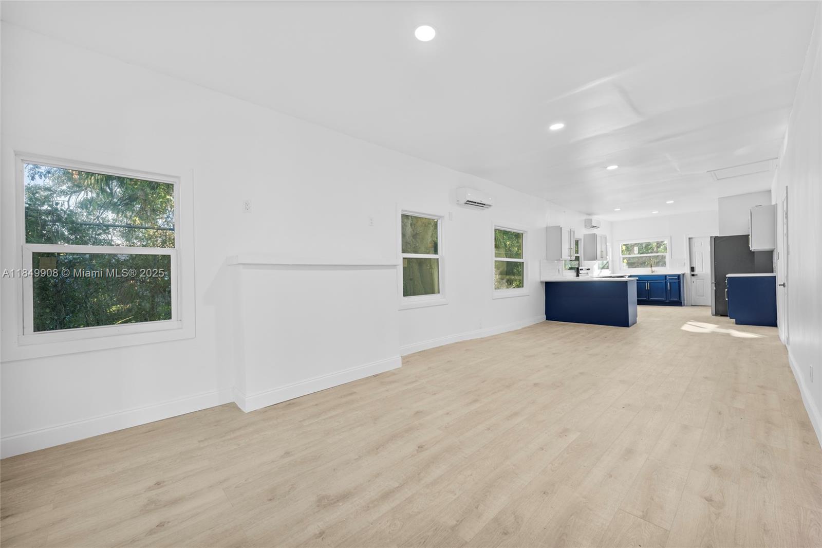 LAKE WORTH TOWN OF - Residential Lease