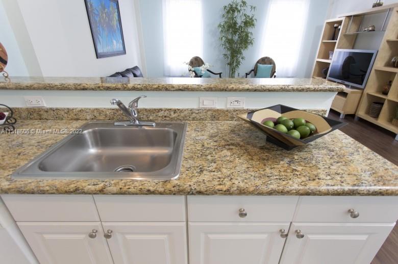 MIAMI NORTH - Residential Lease