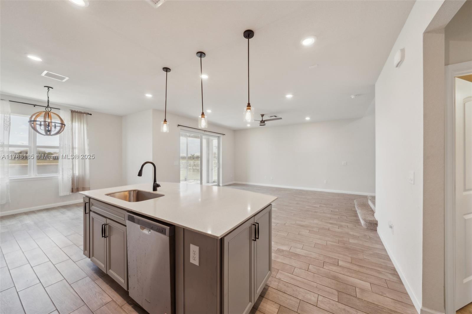 PULTE AT TRADITION PHASE - Residential