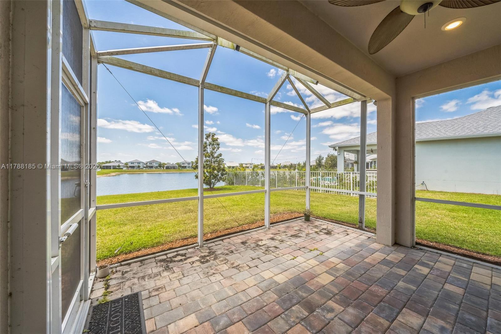 10484 SW Captiva Dr, Port St. Lucie, FL, 34987/$449,000 4 10484 SW Captiva Dr