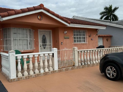 8805 NW 113th St Hialeah Gardens FL 33018