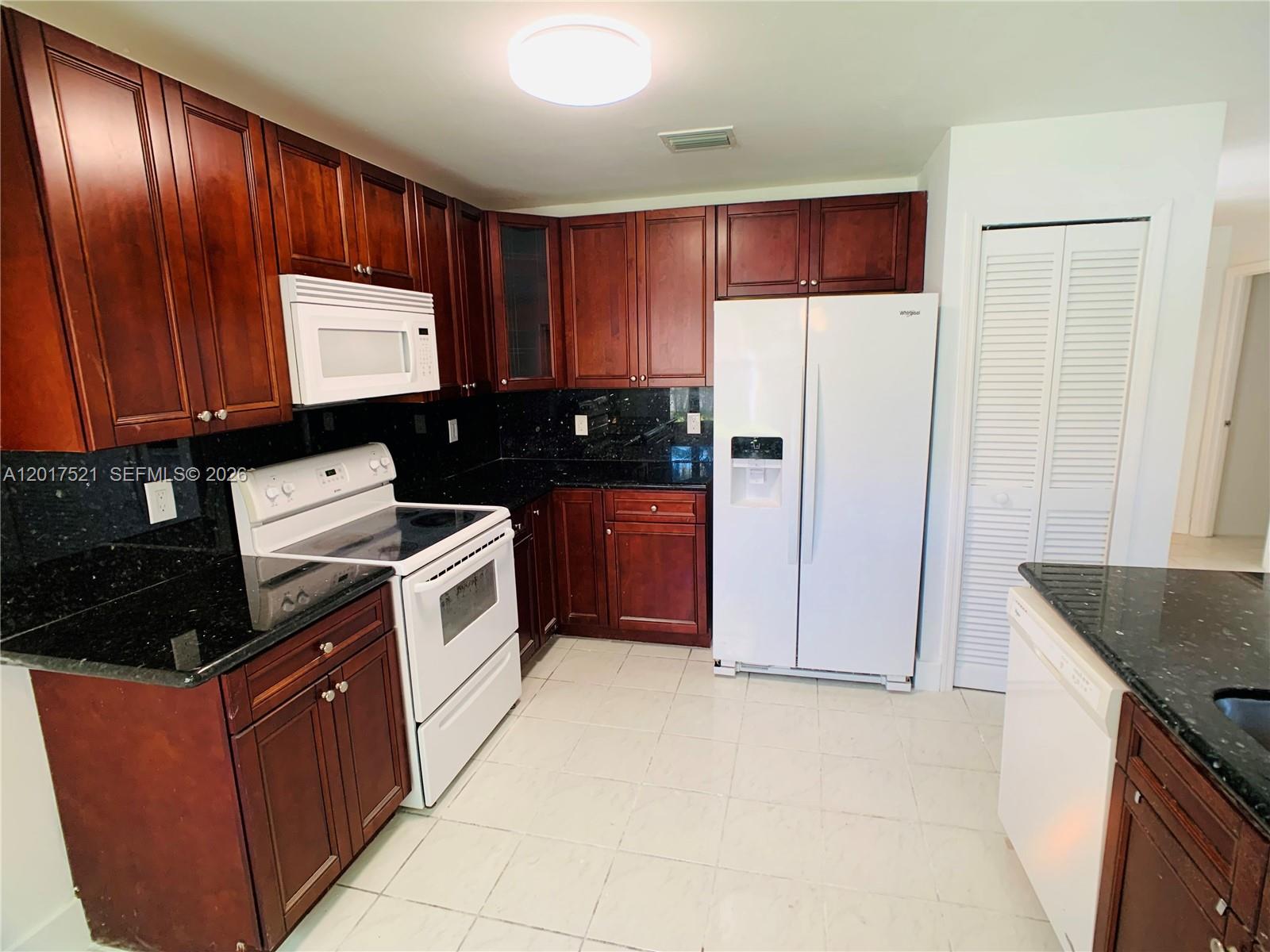 CHAPEL TRAIL II - Residential Lease