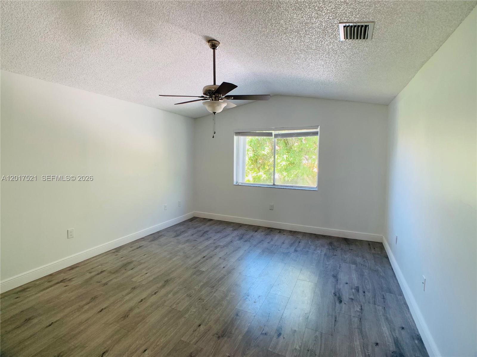 CHAPEL TRAIL II - Residential Lease