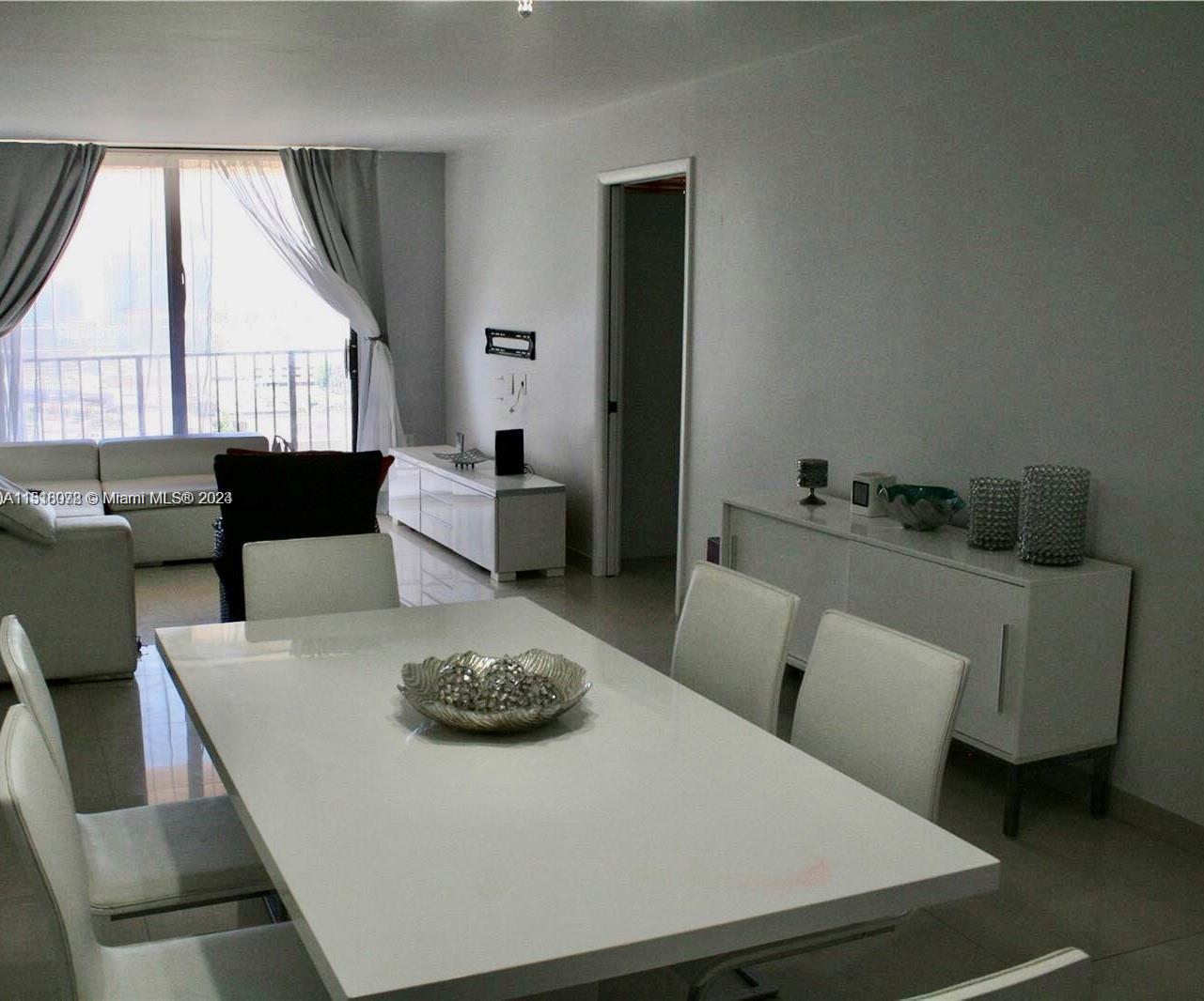 WINSTON TOWERS 600 CONDO - Residential Lease