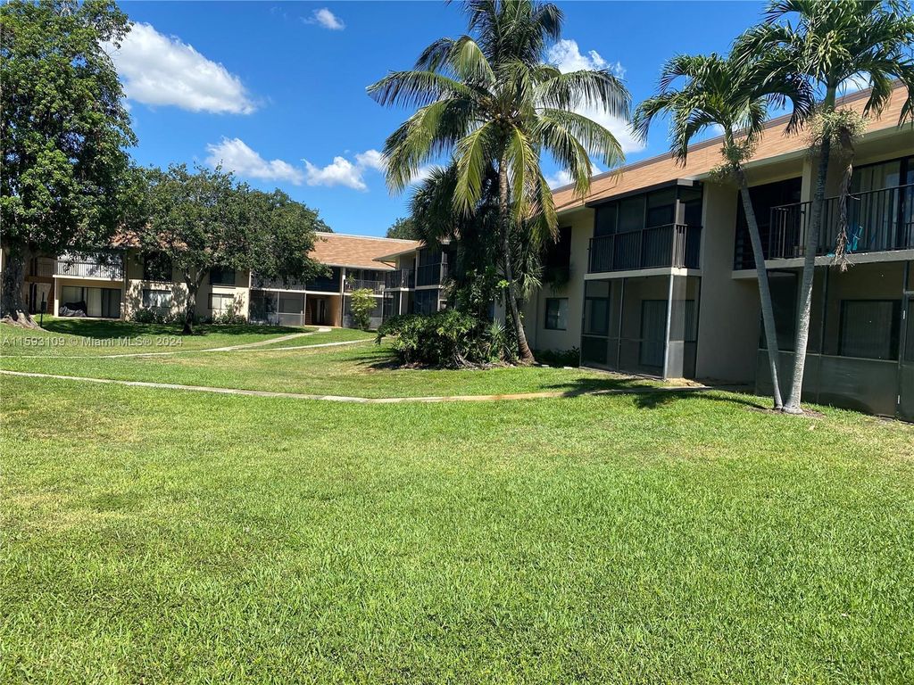 Photo of 5821 Washington St #29, Hollywood, FL 33023 (MLS # A11593109)