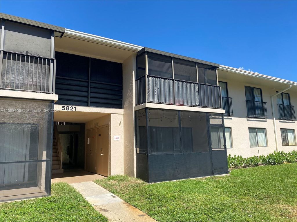 Photo of 5821 Washington St #29, Hollywood, FL 33023 (MLS # A11593109)