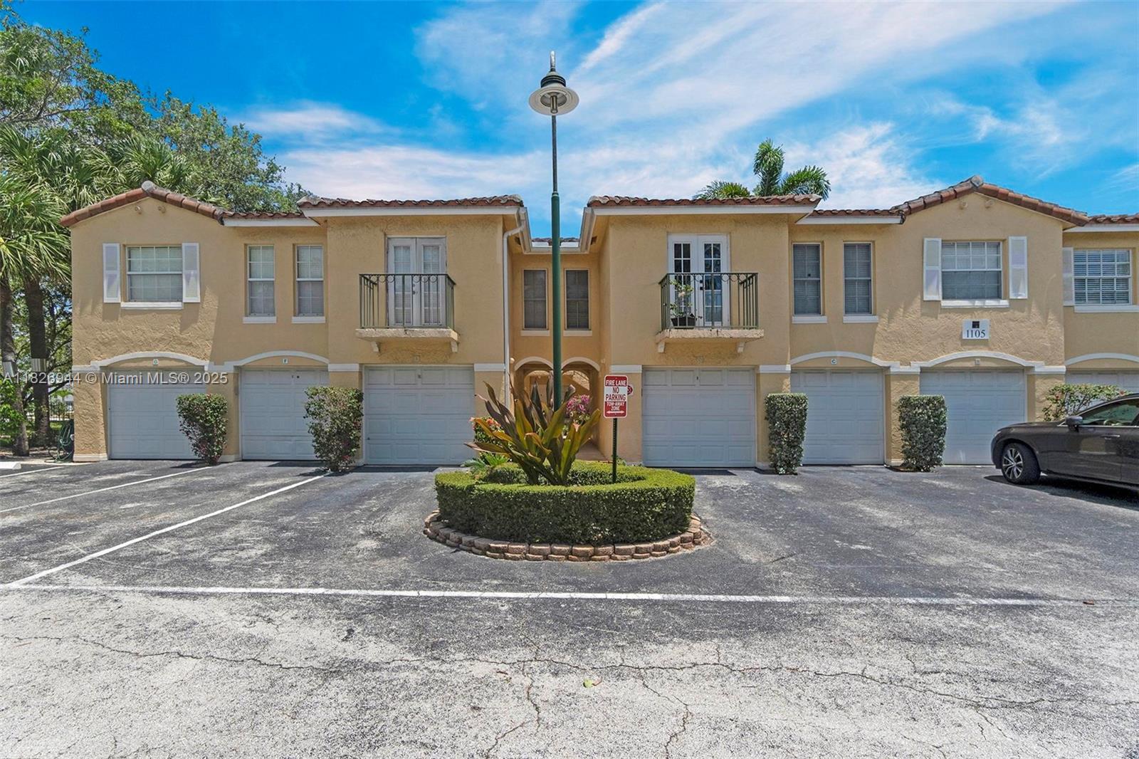 BAY REACH CONDO - Residential