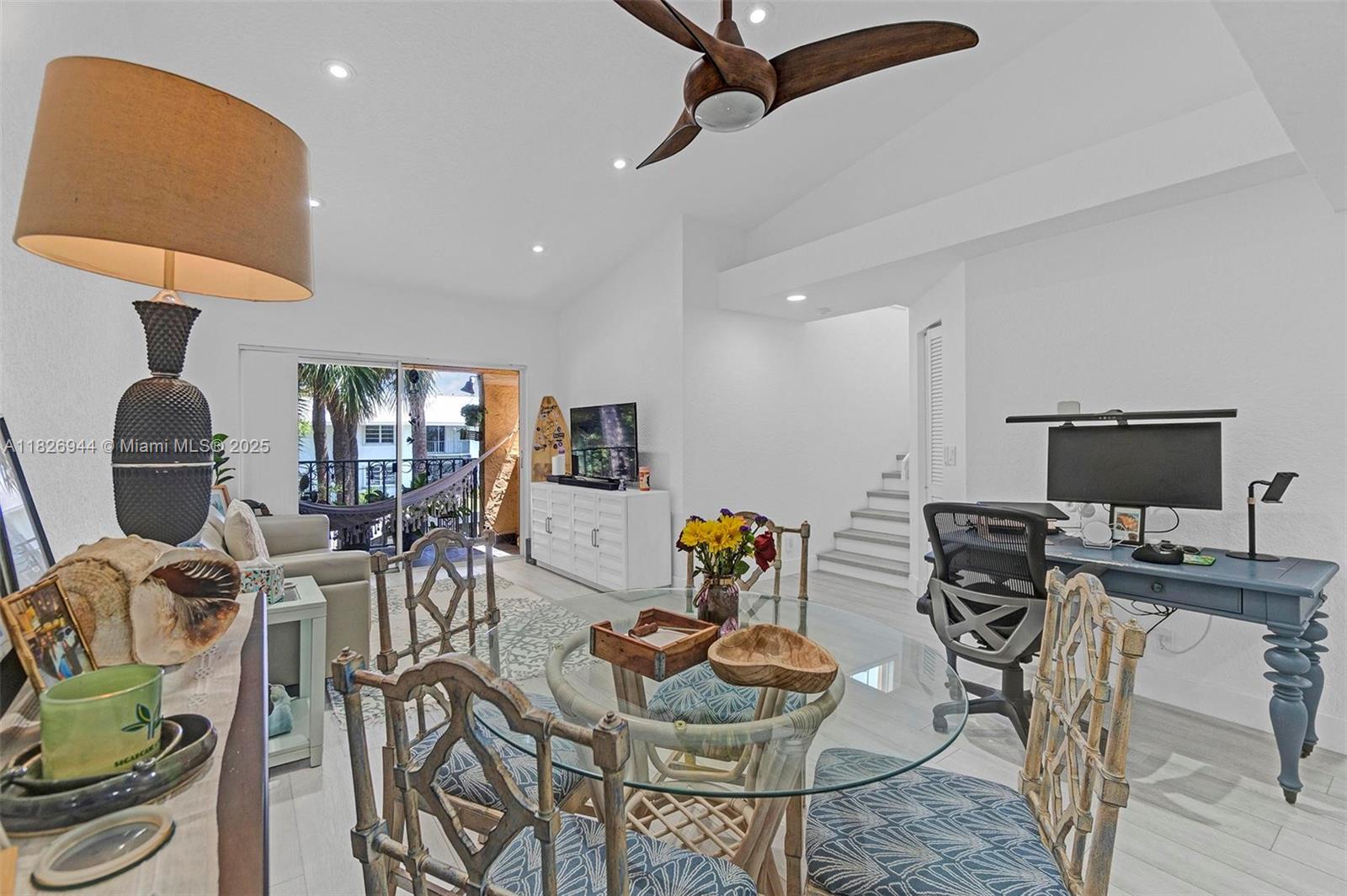 BAY REACH CONDO - Residential