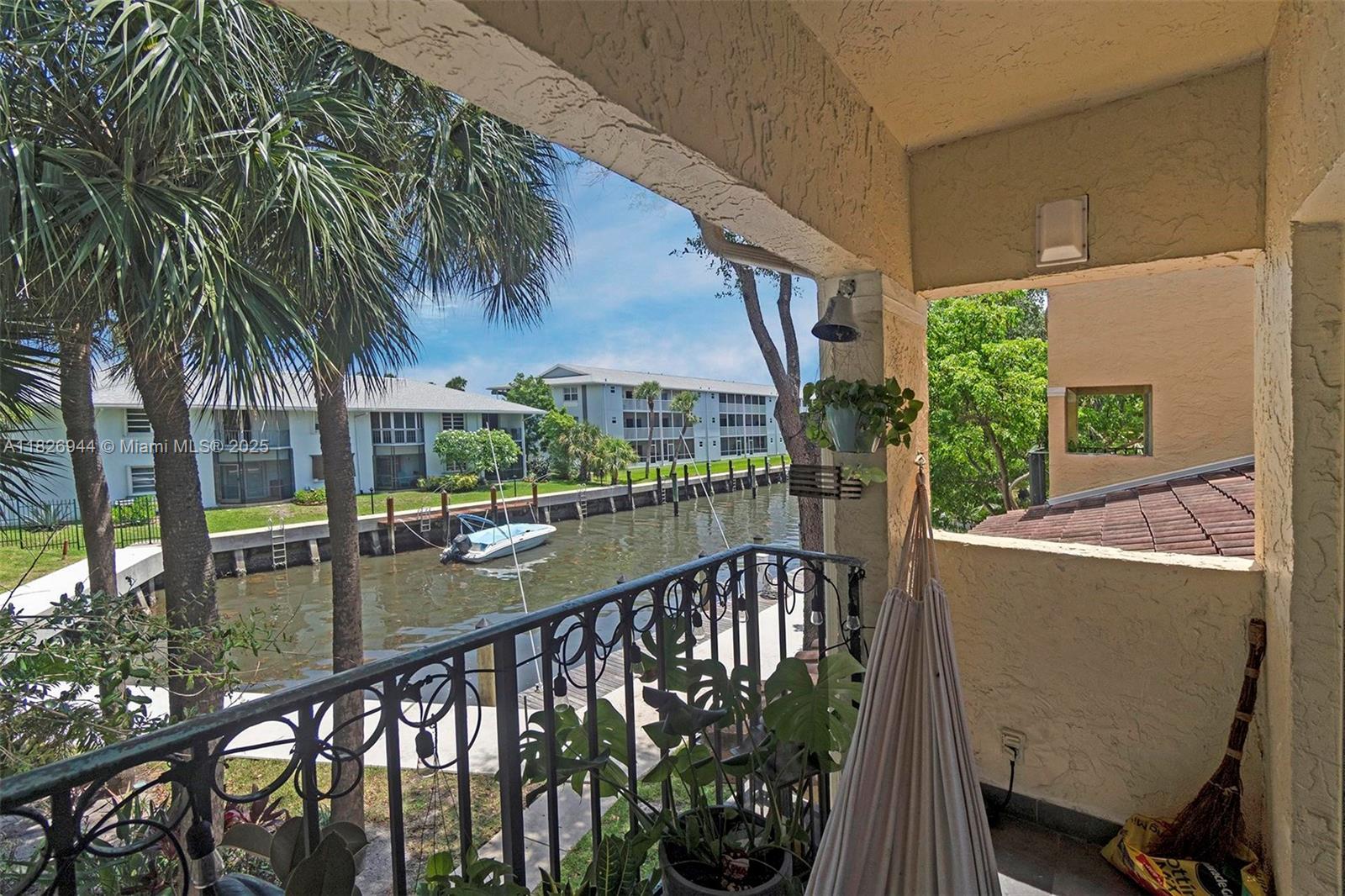 BAY REACH CONDO - Residential