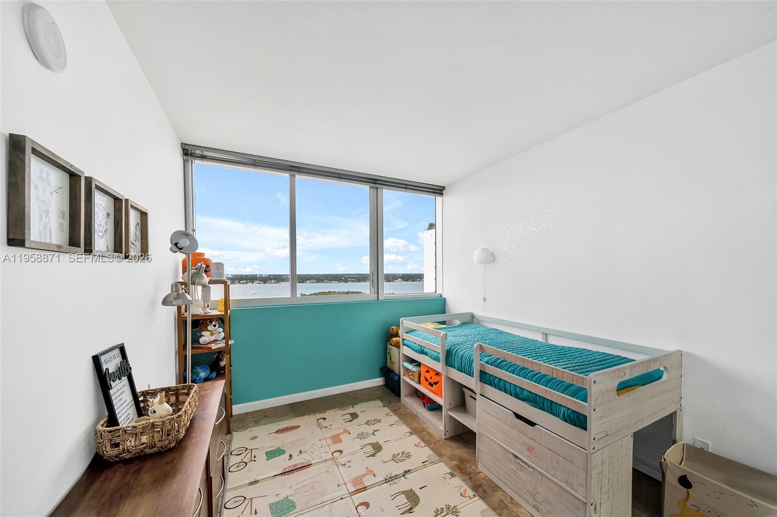 BLUE BAY TOWER CONDO - Residential