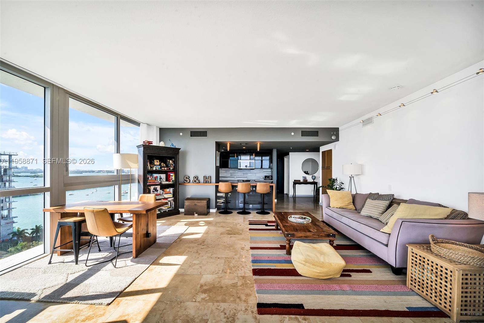 BLUE BAY TOWER CONDO - Residential