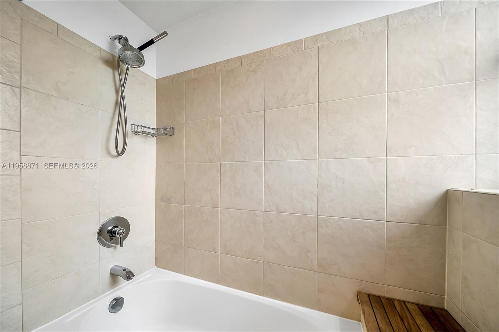 BLUE BAY TOWER CONDO - Residential