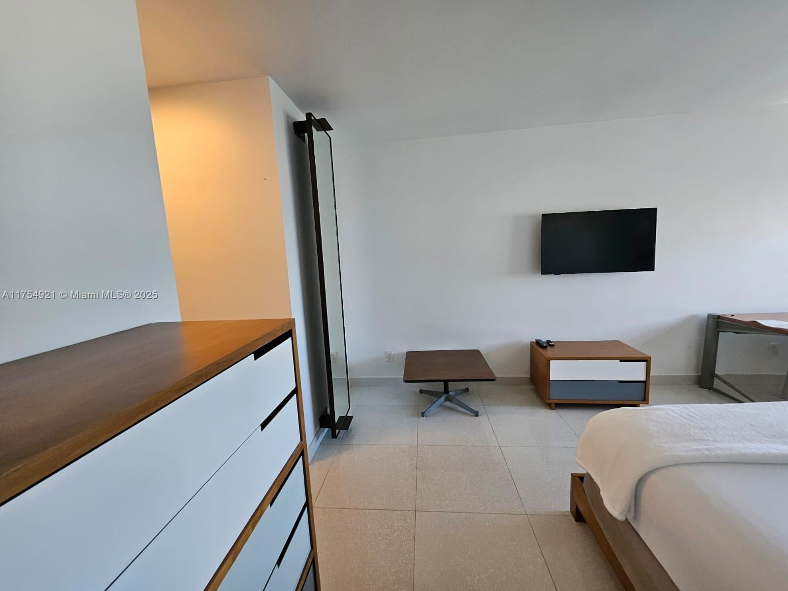 THE DECOPLAGE CONDO - Residential