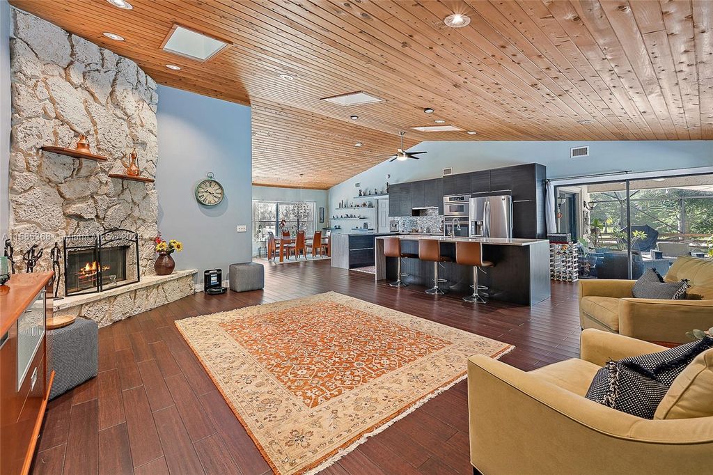 Photo of 15095 71st Drive N, Palm Beach Gardens, FL 33418 (MLS # A11585368)