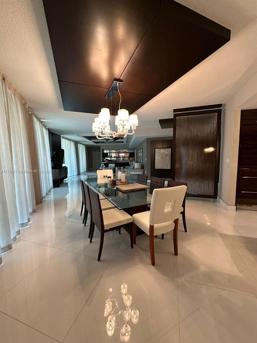 ST TROPEZ ON THE BAY II C - Residential Lease