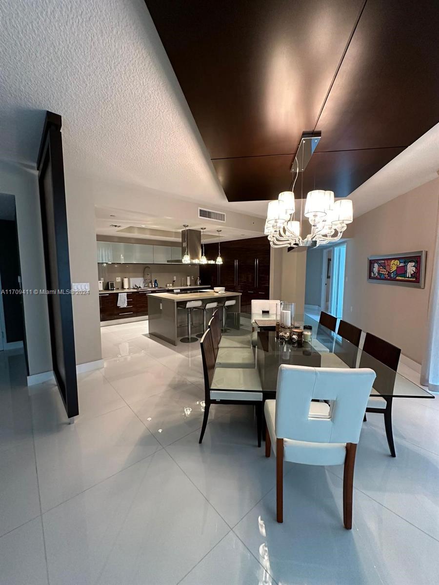 ST TROPEZ ON THE BAY II C - Residential Lease