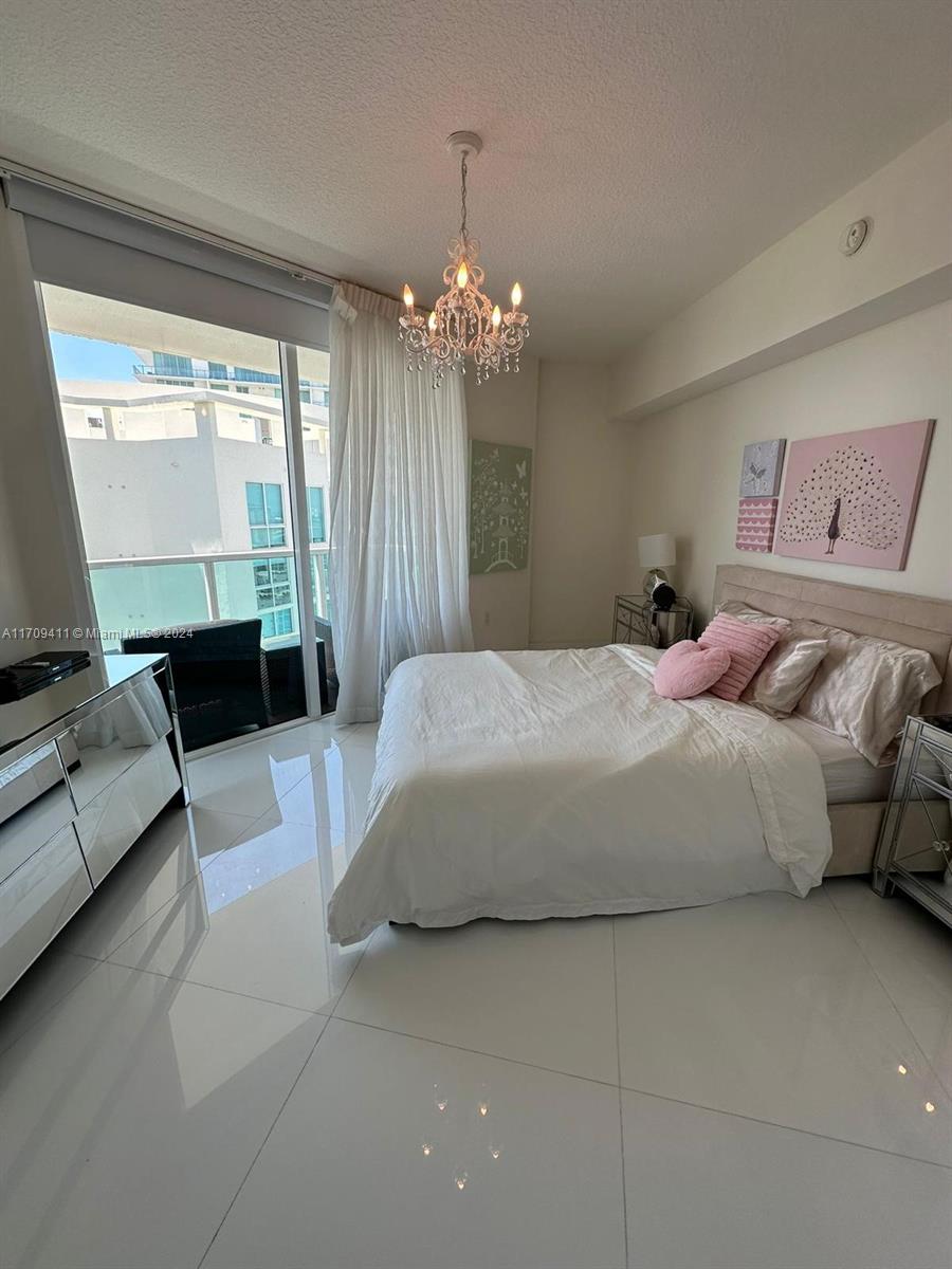 ST TROPEZ ON THE BAY II C - Residential Lease