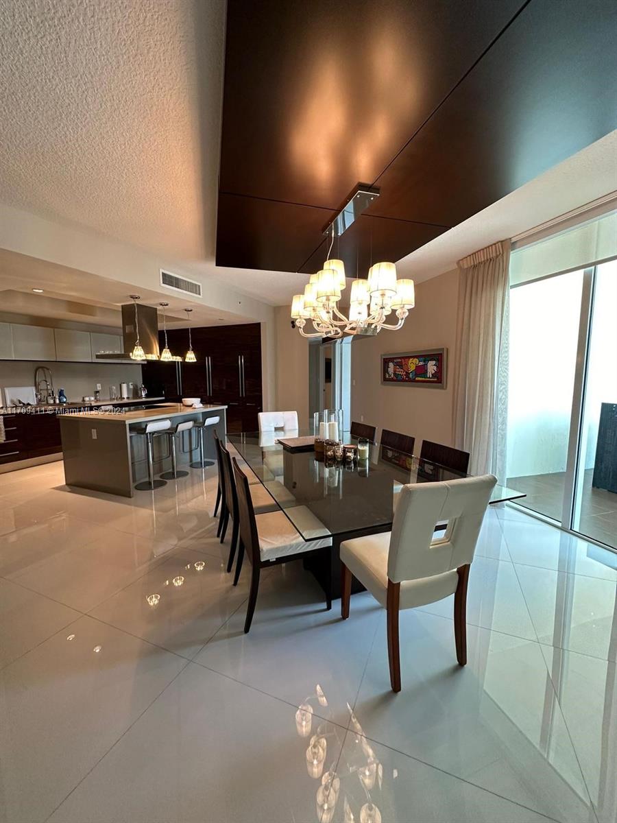 ST TROPEZ ON THE BAY II C - Residential Lease