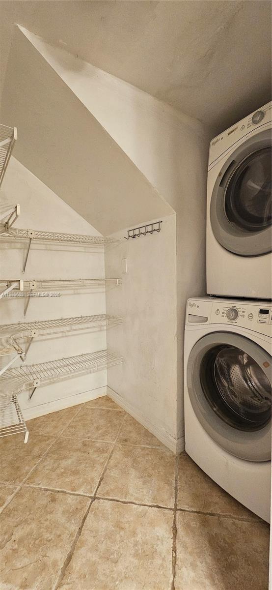 LAGO WEST CLUSTER HOMES - Residential