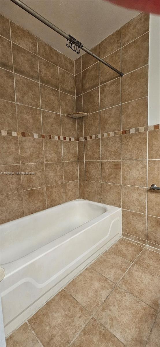 LAGO WEST CLUSTER HOMES - Residential