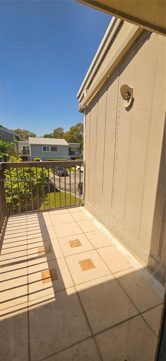 LAGO WEST CLUSTER HOMES - Residential