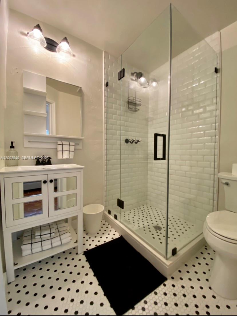 GLEN GABLES - Residential Lease