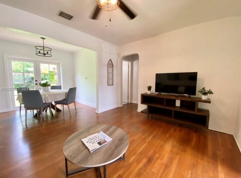 GLEN GABLES - Residential Lease