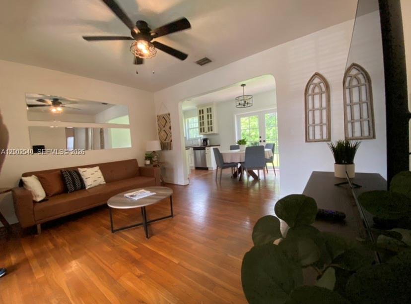 GLEN GABLES - Residential Lease