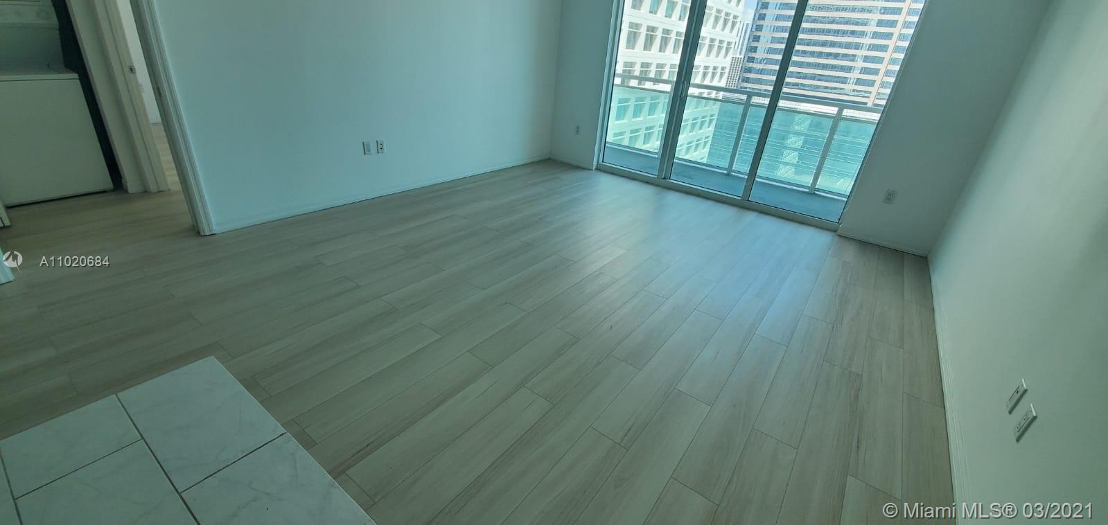 THE PLAZA 851 BRICKELL CO - Residential Lease