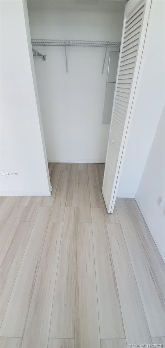 THE PLAZA 851 BRICKELL CO - Residential Lease