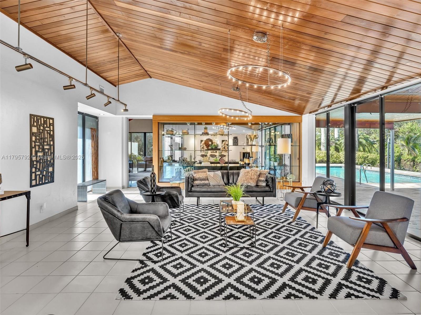 Sunshine Ranches - Residential