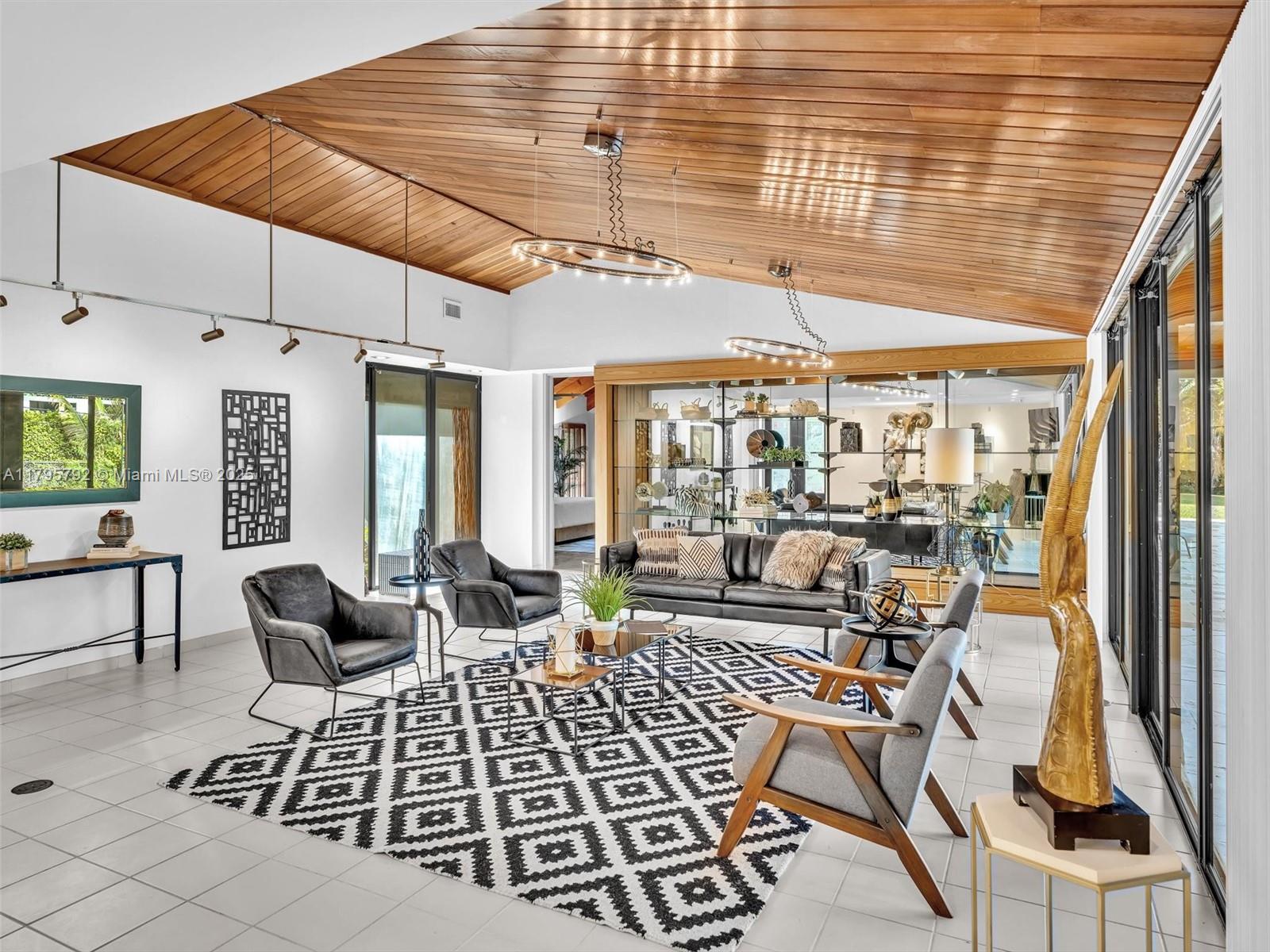 Sunshine Ranches - Residential
