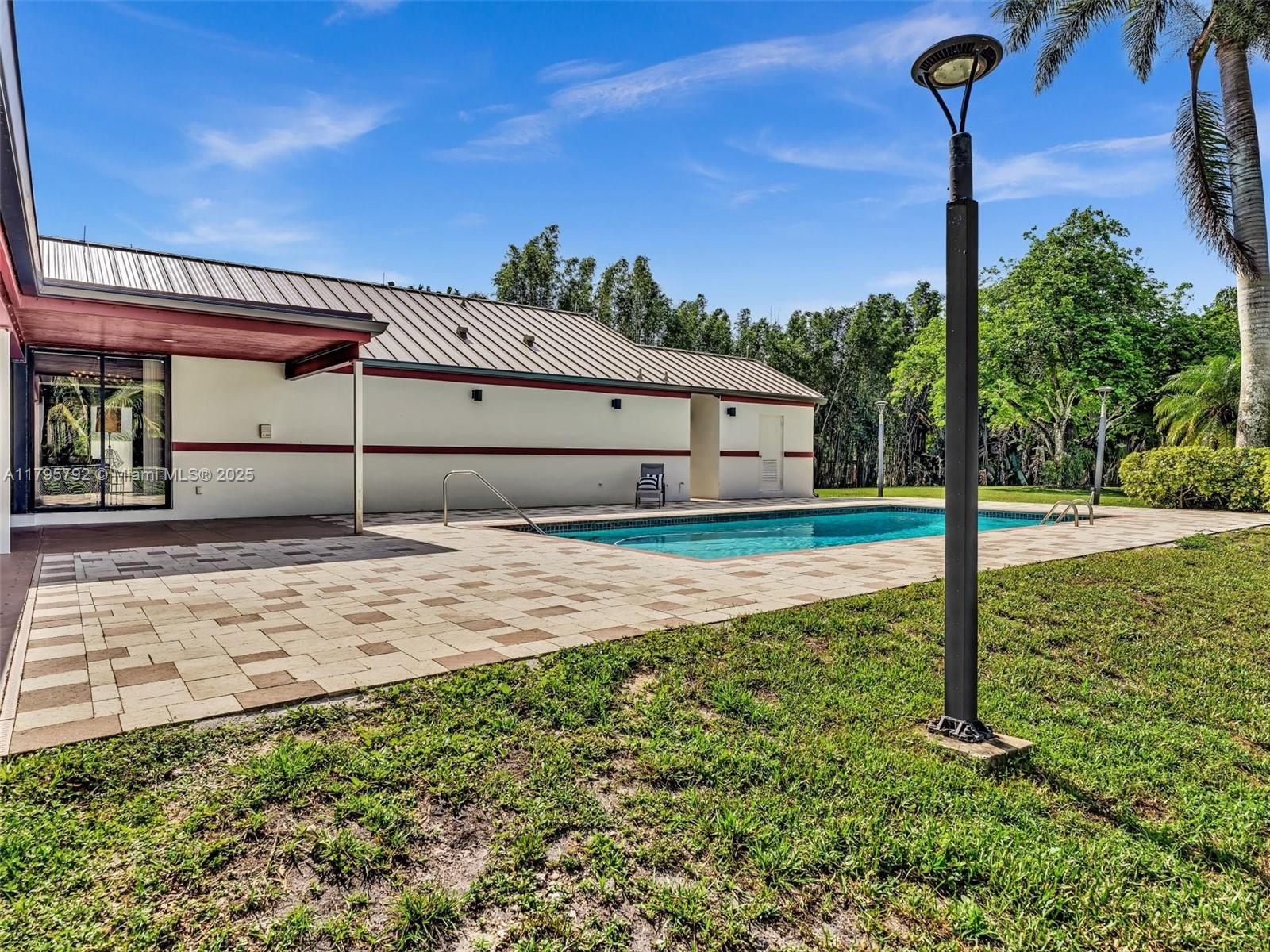 Sunshine Ranches - Residential