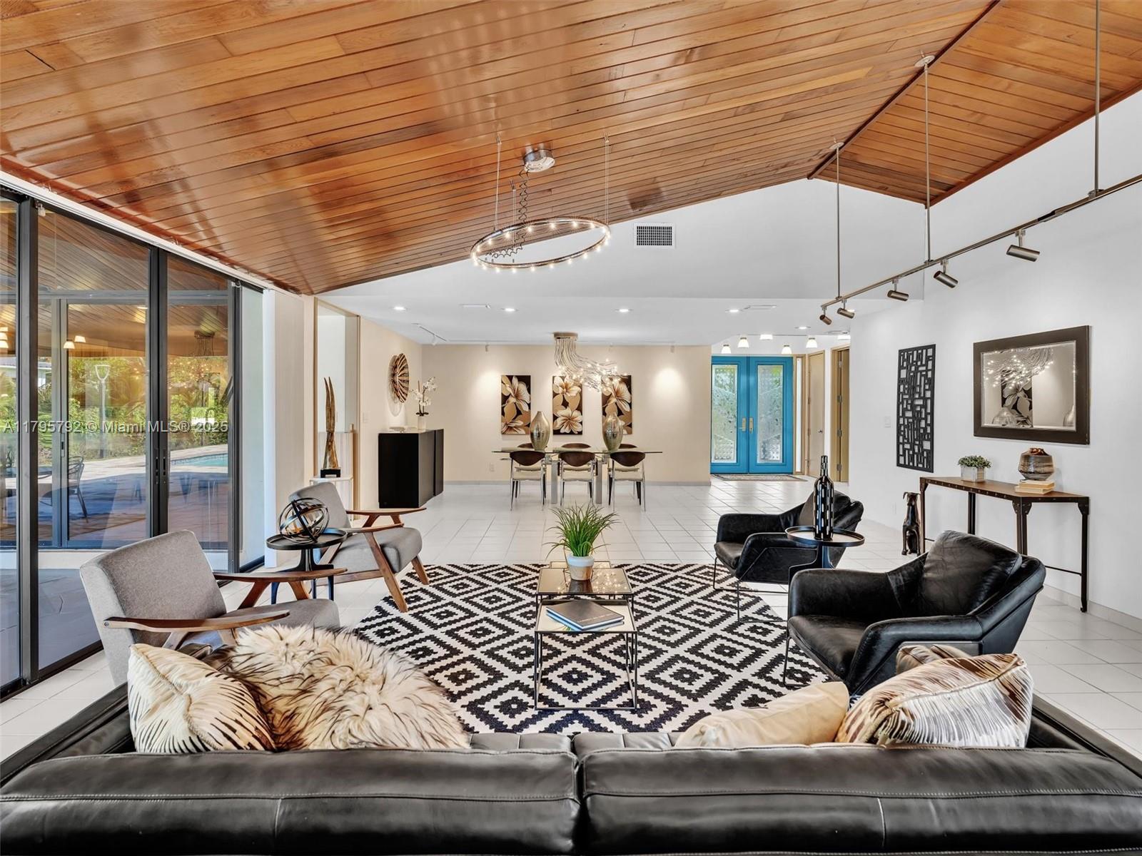 Sunshine Ranches - Residential