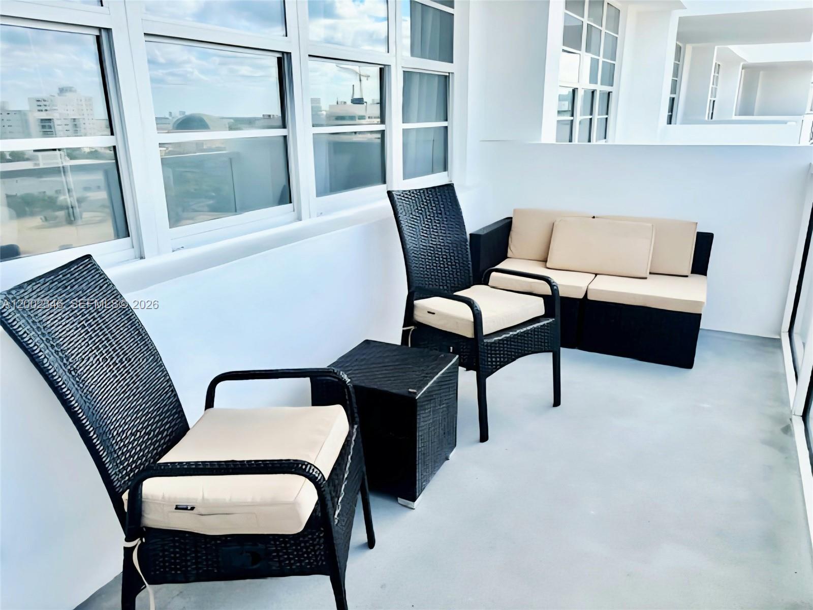 THE DECOPLAGE CONDO - Residential Lease