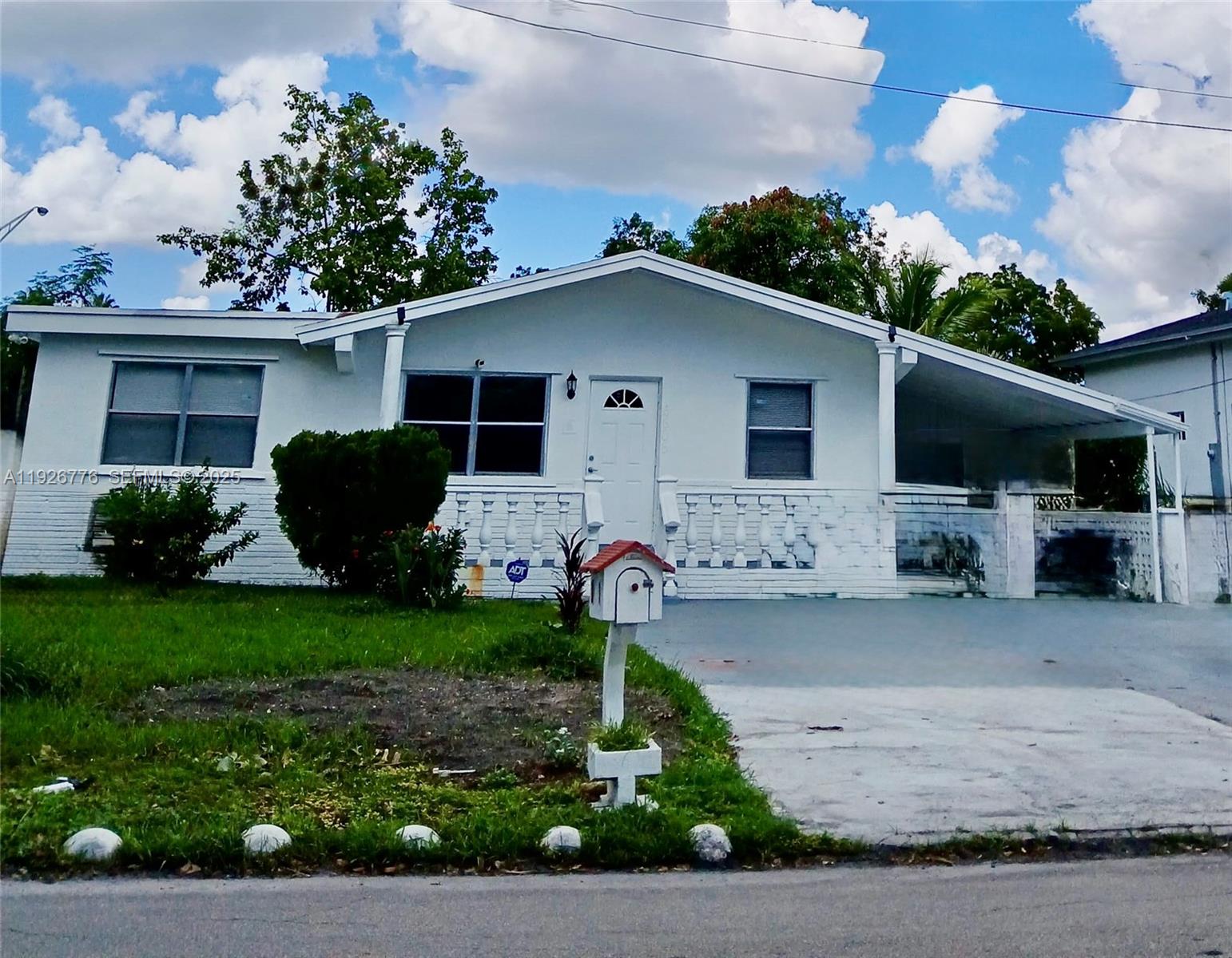 HOLLYWOOD HEIGHTS ESTATES - Residential