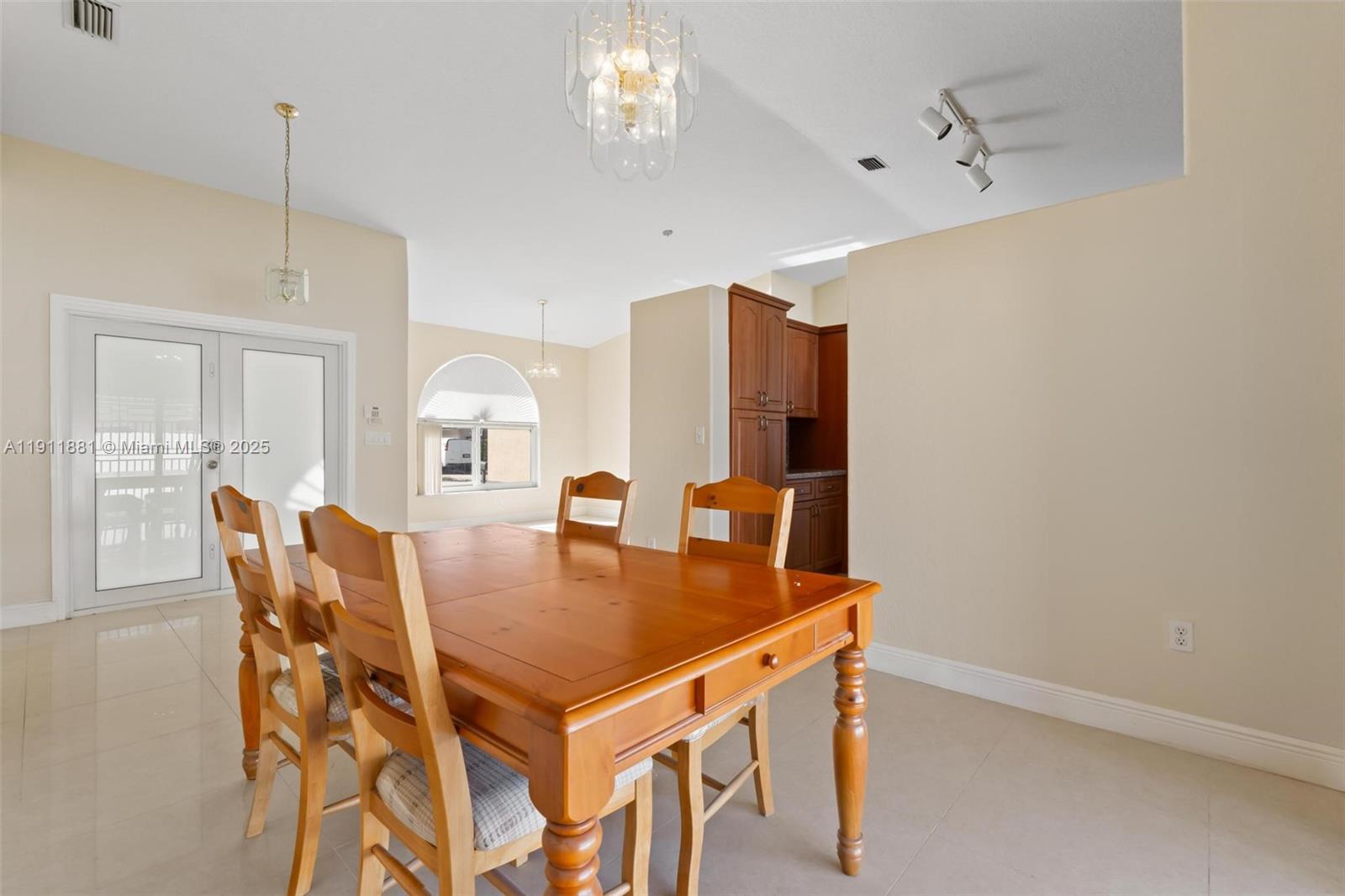 COLORAMA ESTATES - Residential