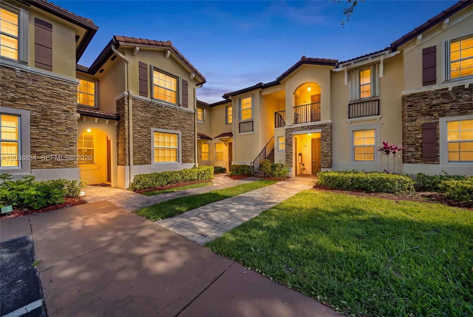 VILLAS AT CARMEL CONDO NO - Residential