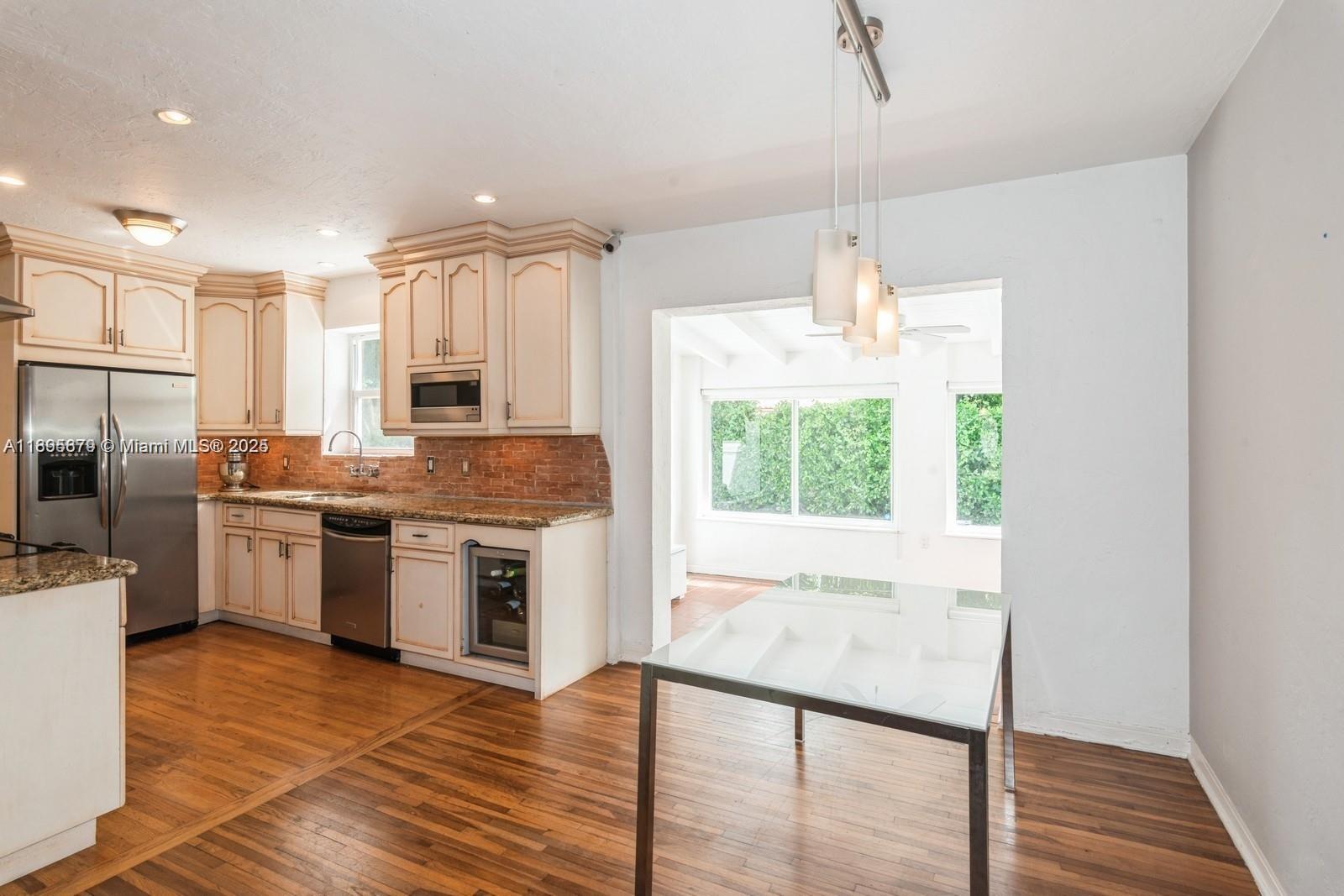 GRANADA TERR - Residential Lease