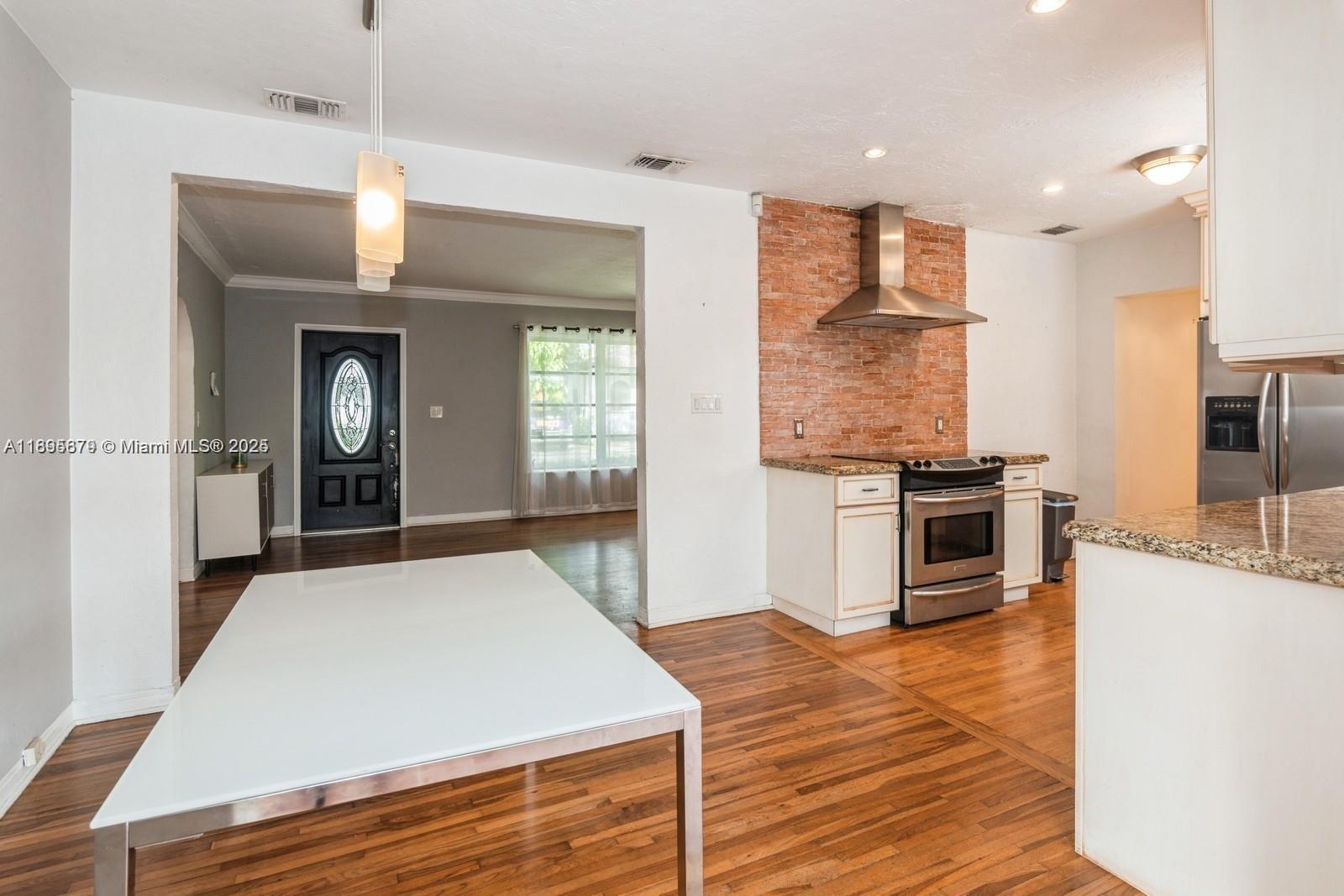 GRANADA TERR - Residential Lease