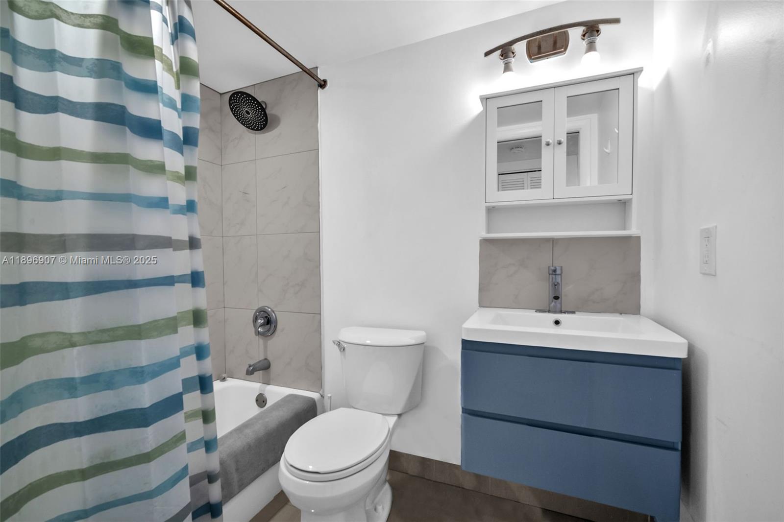 BELLA GRAND CONDO - Residential