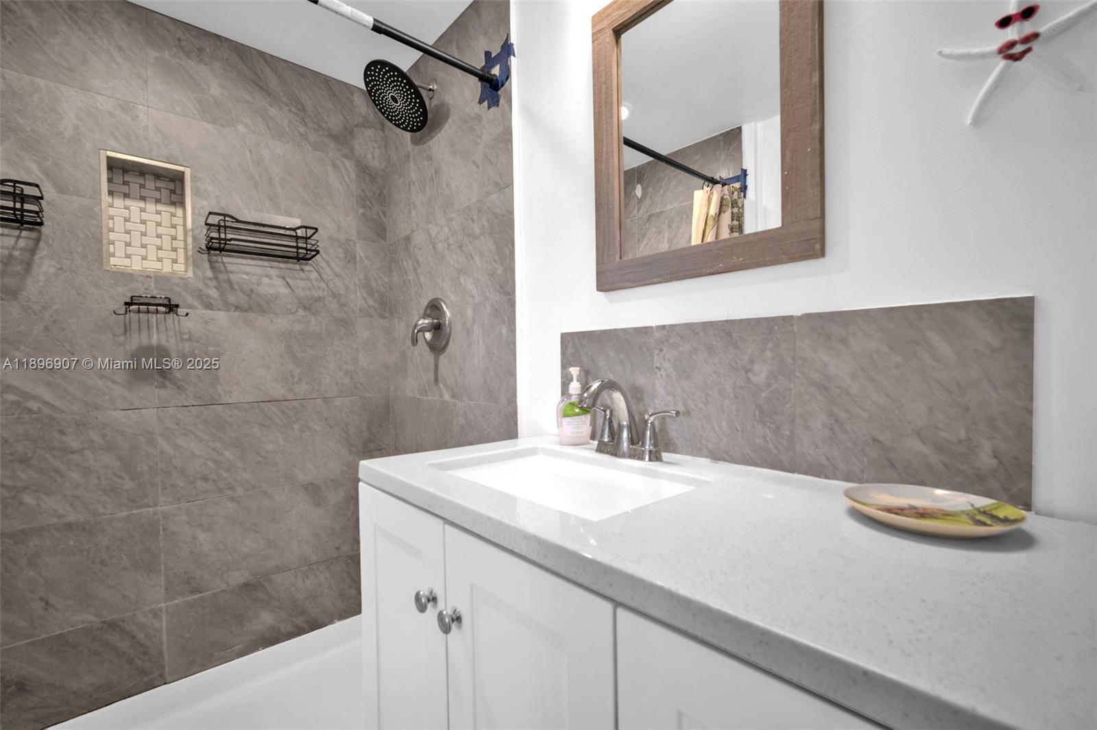 BELLA GRAND CONDO - Residential