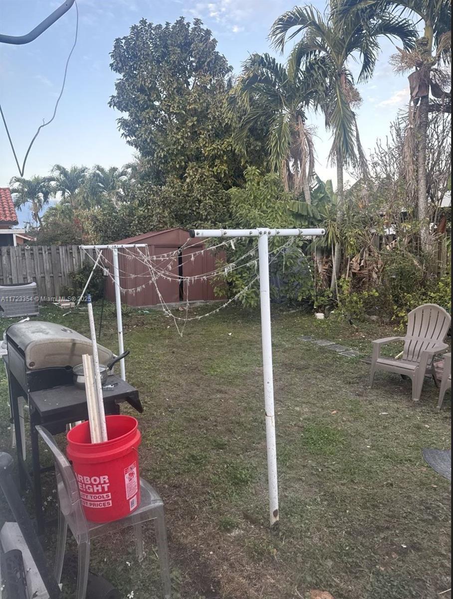 VENEZIA HOMES ESTATES IST - Residential