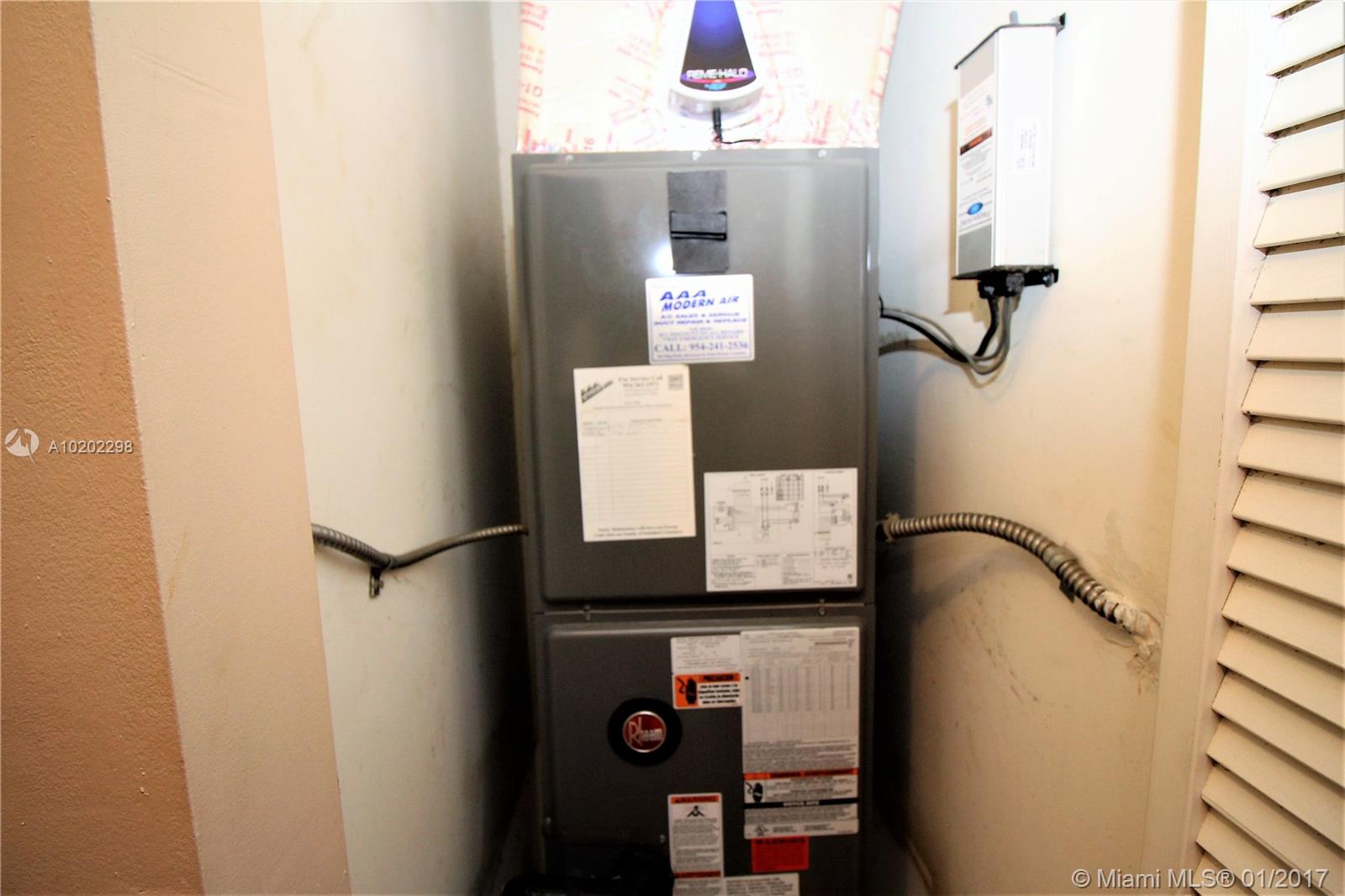 ROCK CREEK THE PARK - Residential